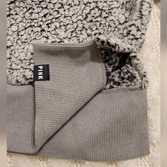 PINK VICTORIA SECRET Sherpa Sweater Size Medium Marled Color Grey/Black - Picture 5 of 7